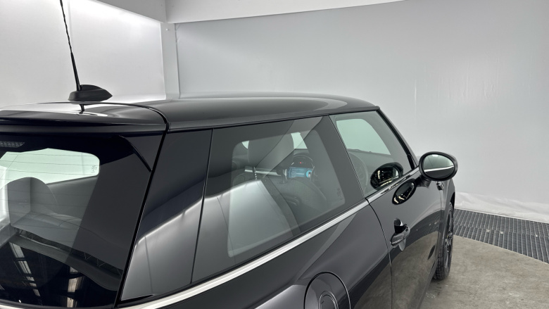 MINI Hatchback 135kW Cooper S Level 2 33kWh 3dr Auto Electric Hatchback